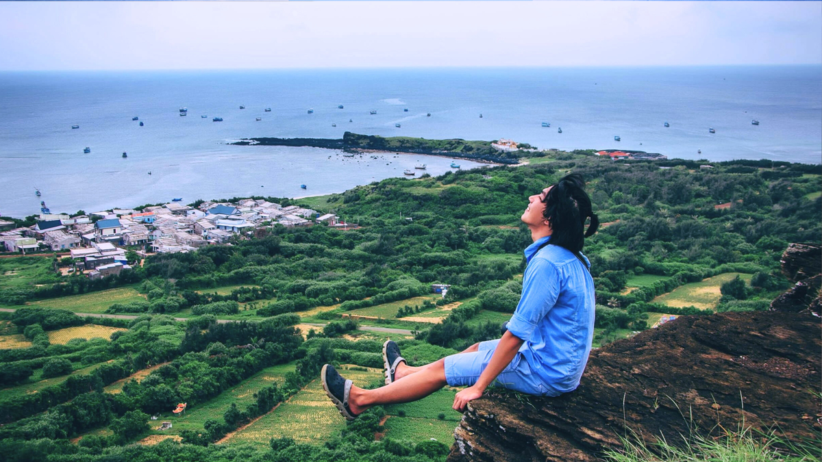 How to Stay Positive When Life Feels Heavy (Without Faking It)